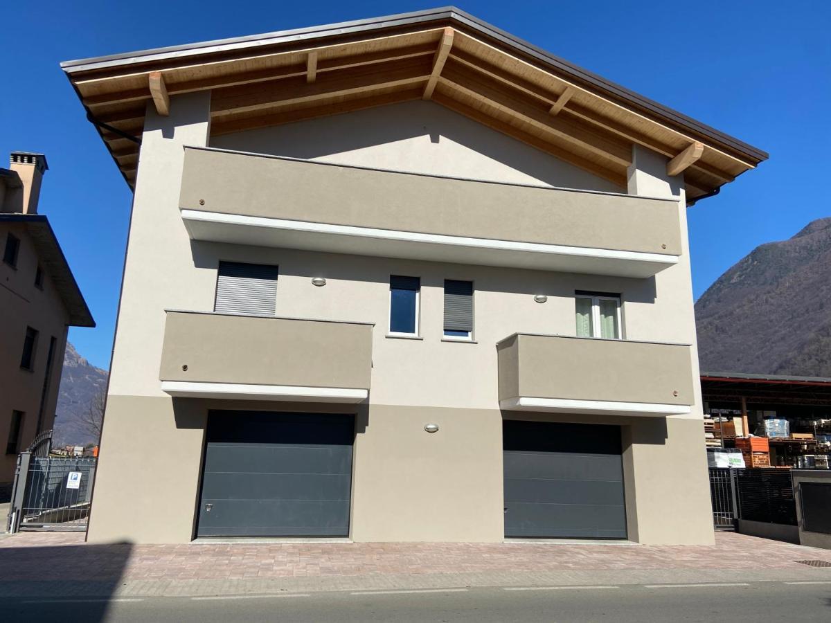 Attico Bella Vista Apartment Dubino Bagian luar foto