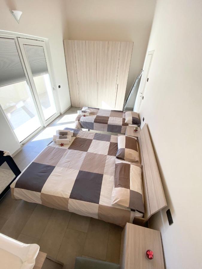 Attico Bella Vista Apartment Dubino Bagian luar foto