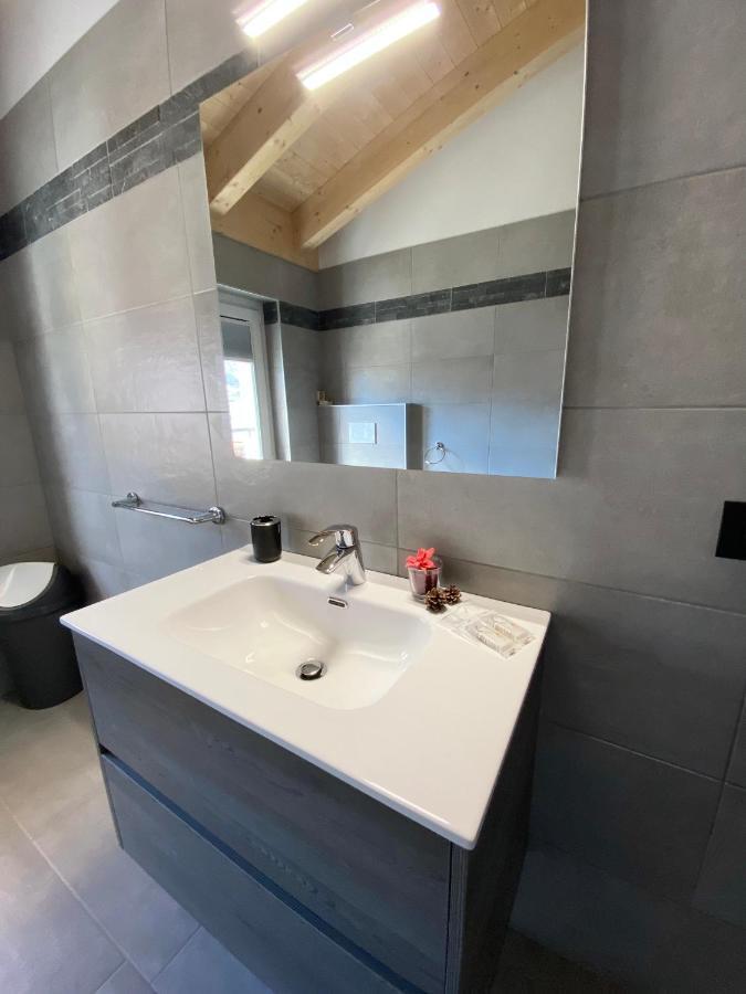 Attico Bella Vista Apartment Dubino Bagian luar foto