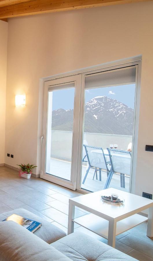 Attico Bella Vista Apartment Dubino Bagian luar foto