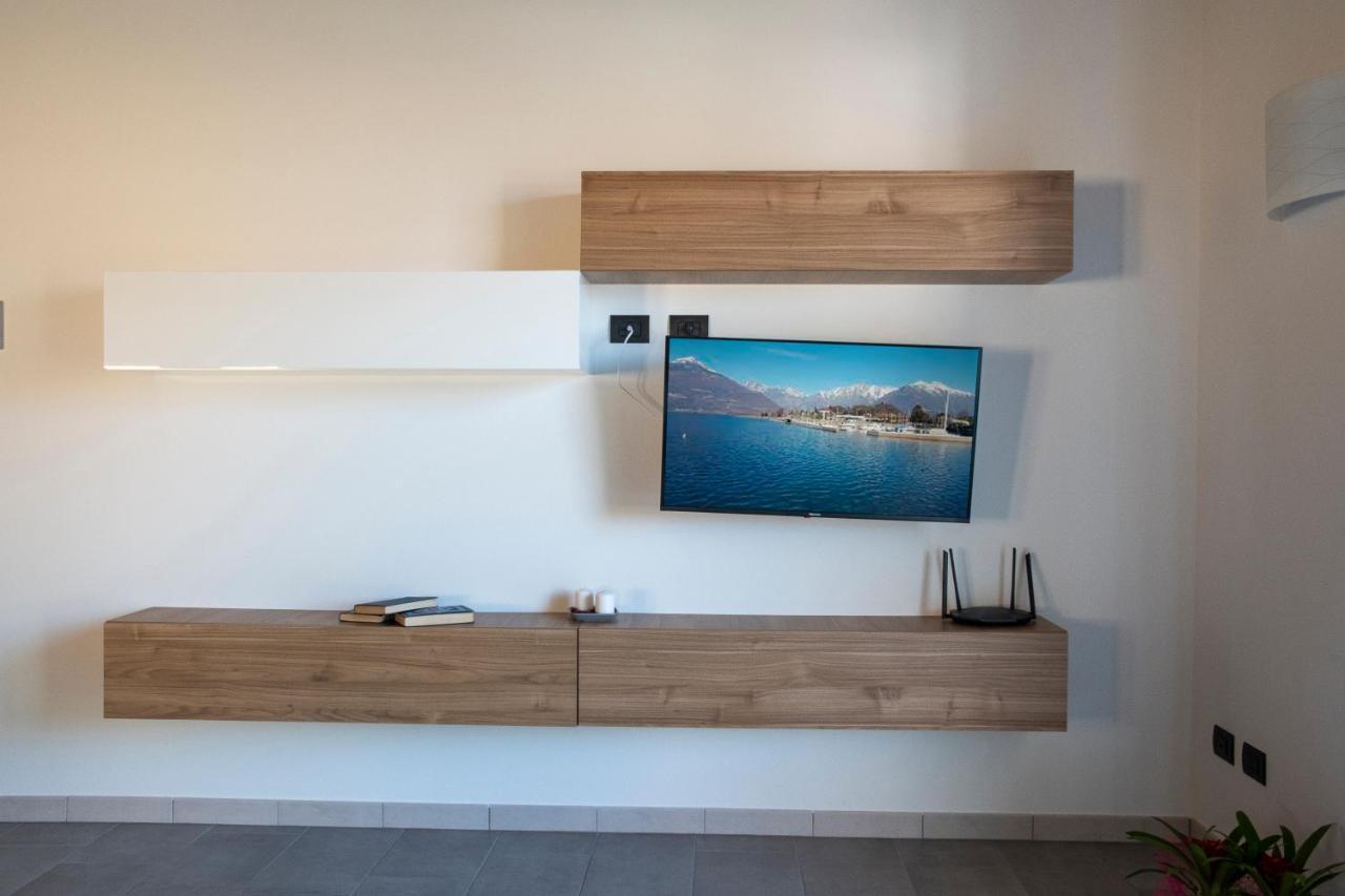 Attico Bella Vista Apartment Dubino Bagian luar foto