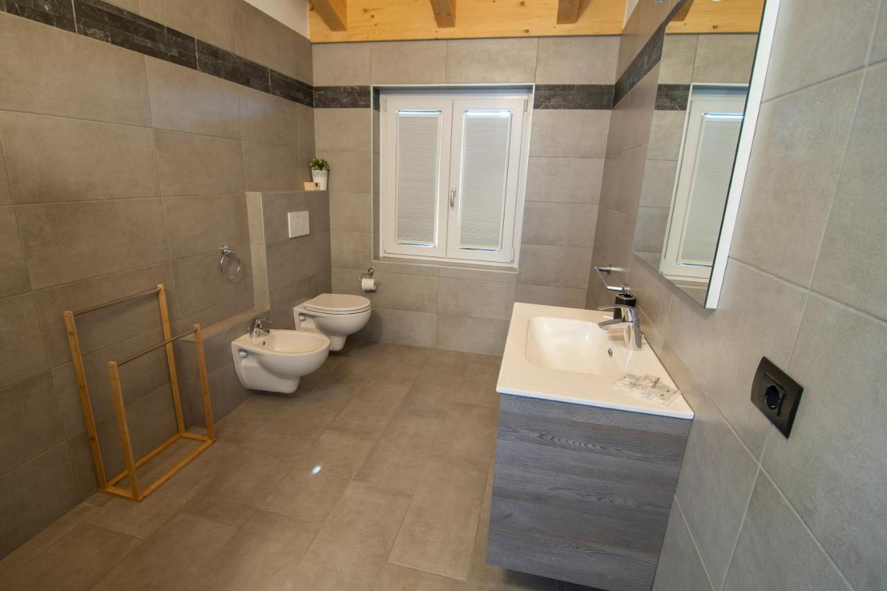 Attico Bella Vista Apartment Dubino Bagian luar foto