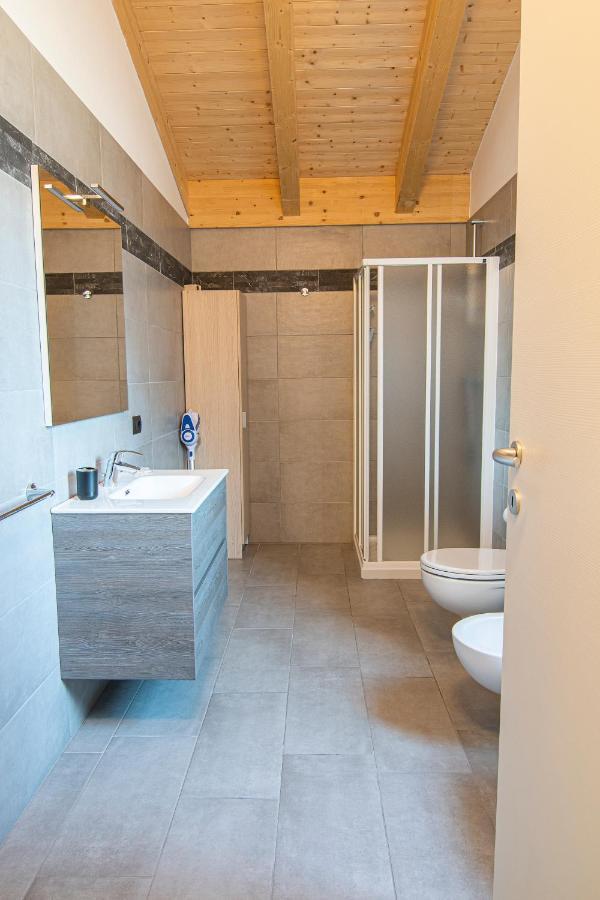 Attico Bella Vista Apartment Dubino Bagian luar foto